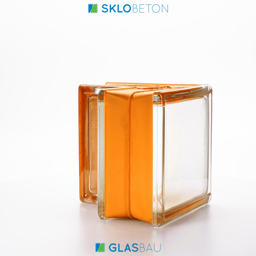 MG Mini Apricot Corner