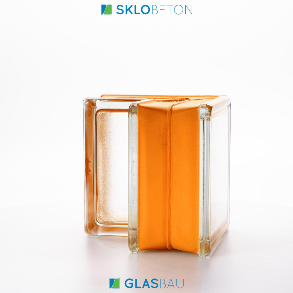 MG Mini Apricot Corner